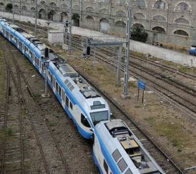 الحكومة تبحث عن ممول للسكك الوطنية