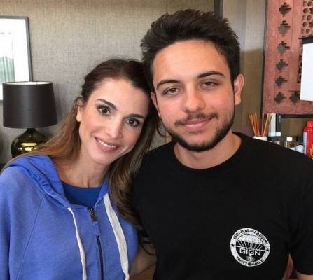 ولي العهد: الى أمي وكل الامهات .. أدامكن الله لنا