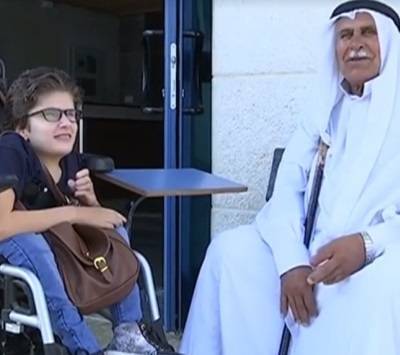 سيارة هدية من الملك لفلسطينية تحدت الإعاقة