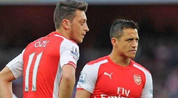 فينجر يزيد الغموض حول مستقبل سانشيز وأوزيل