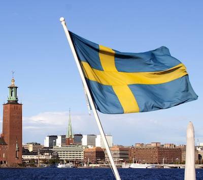 تلاعب بمواعيد لم الشمل بسفارة السويد بعمان