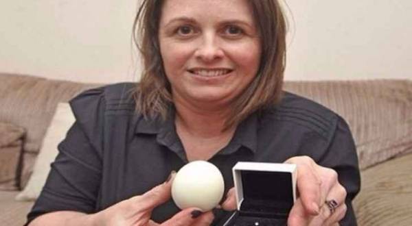 بريطانية تعثر علىماسةداخل بيضة