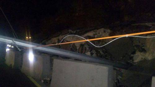 فتح طريق إربد عمان بعد معالجة الانهيارات