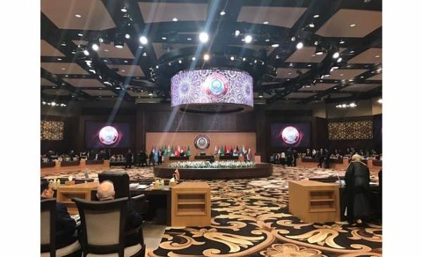 بدء اعمال القمة العربية في دورتها العادية الـ 28