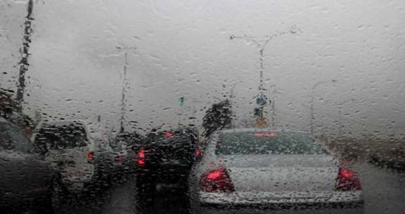 تعرّف على حالة الطقس ليوم الخميس ما بين الأرصاد الجوية وطقس العرب