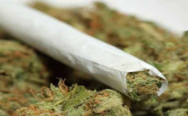 الحكم على أردنيين وعراقيين بقضايا مخدرات