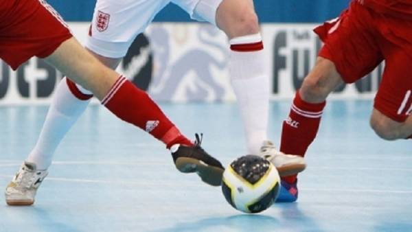 فيديو.. وفاة مدرب أرجنتيتي متأثرا باعتداء مشجع عليه