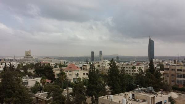 تعرف على حالة الطقس ليوم الأحد ما بين الأرصاد الجوية و طقس العرب