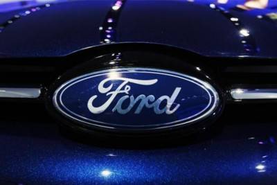 فورد تستدعي 52 ألف شاحنة (إف250) لإصلاح عيب في الفرامل