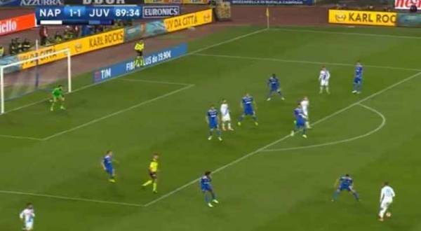 نابولي يعادل يوفنتوس ويشعل المنافسة في الدوري الإيطالي