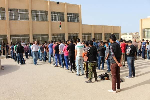 توجه لتأمين طلبة المدارس صحيا