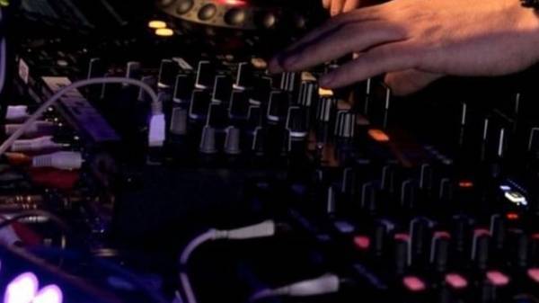 إغلاق ملهى ليلي في تونس بسبب الرقص على صوت الأذان