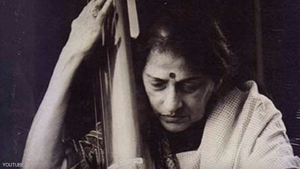 الموت يغيب أيقونة الموسيقى الهندية الكلاسيكية