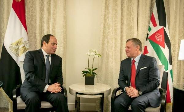 الملك والسيسي يؤكدان ضرورة الحل العادل للقضية الفلسطينية