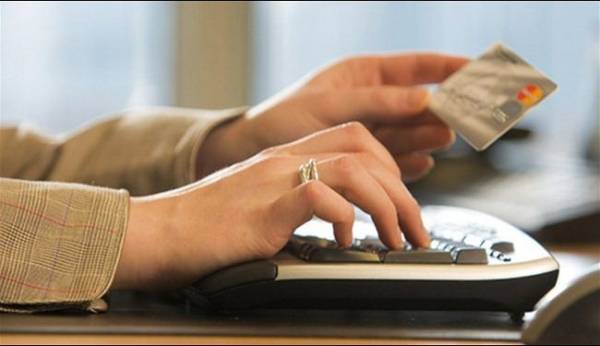 الجمارك تبدأ بتطبيق نظام الدفع الالكتروني