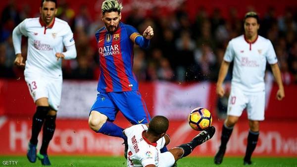 مهمة صعبة لإشبيلية أمام برشلونة