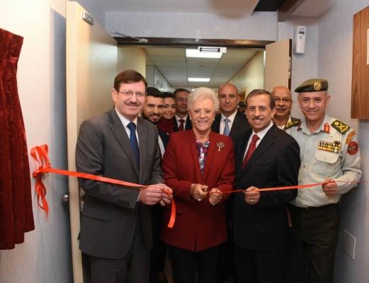 الأميرة منى الحسين تفتتح مركزين جديدين  في المستشفى التخصصي