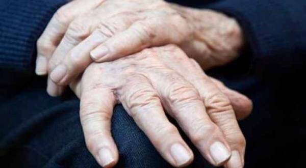 الأعراض المبكرة لمرض الشلل الرعاشي