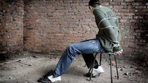 اختطاف شابين والاعتداء عليهم في اربد  تفاصيل