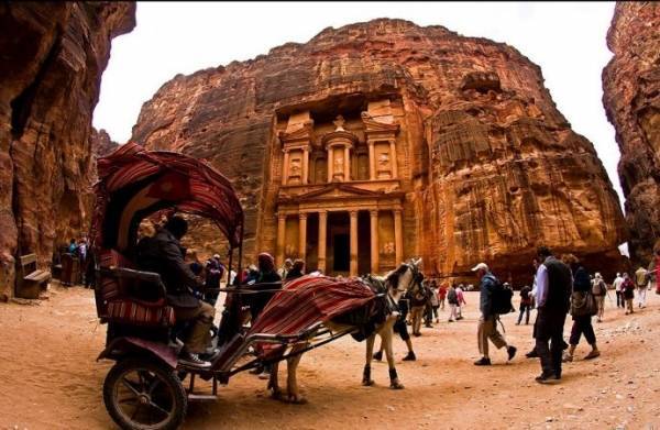 مصادر لـ(أخبار البلد) 9000 سائح قصدوا الأردن نهاية الإسبوع