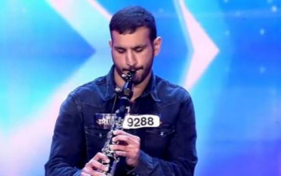 معزوفة أبكت حكام آراب غوت تالنت.. فاستحقت بازا ذهبيا