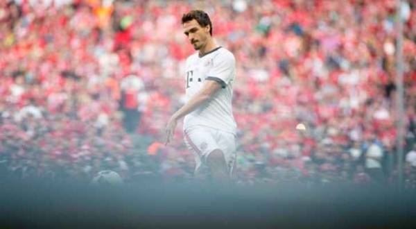 هوملز يغيب عن موقعة (ريال مدريد)