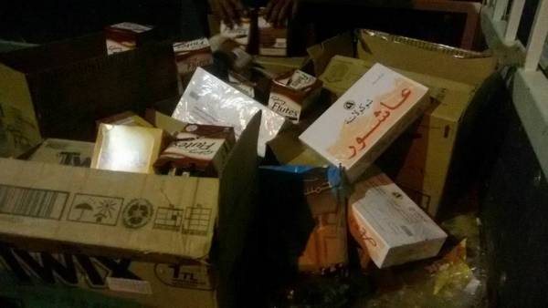 بلدية معان تتلف 2 طن من الأغذية الفاسدة (صور)