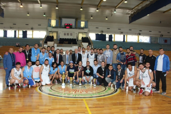 الأستاذ الدكتور مشهور الرفاعي يرعى اختتام بطولة الجامعات الأردنية لكرة السلة  ذكور 2017