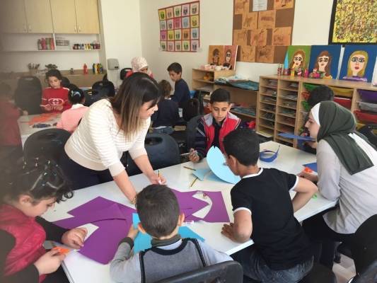 البنك العربي الراعي الرئيسي لبرنامج الفن للجميع بالتعاون مع مركز هيا الثقافي