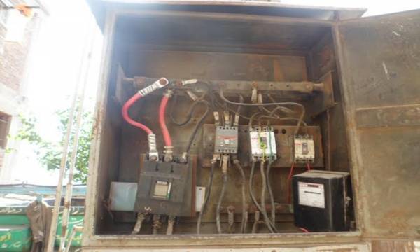 مواطنون لـأخبار البلد(الكوابل المكشوفة في العقبة مصائد للأرواح) صور