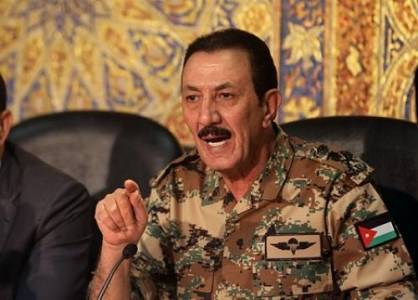 النيابة تحقق في قضايا ذم رئيس هيئة الاركان السابق مشعل الزبن