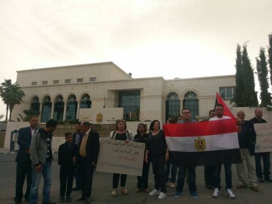 وقفة تضامنية مع مصر أمام سفارة القاهرة في عمّان