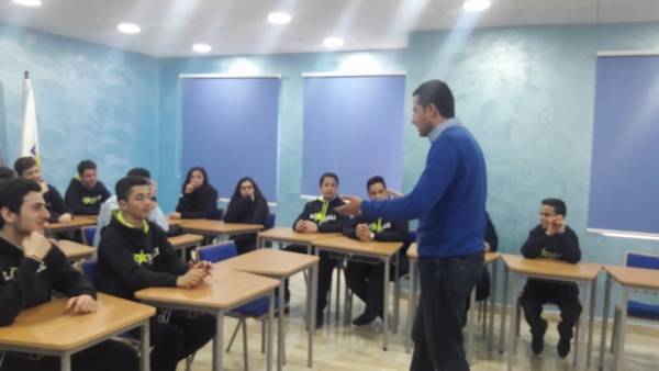 كلية دي لاسال  الفرير تنظم دورة أصدقاء الشرطة لطلابها