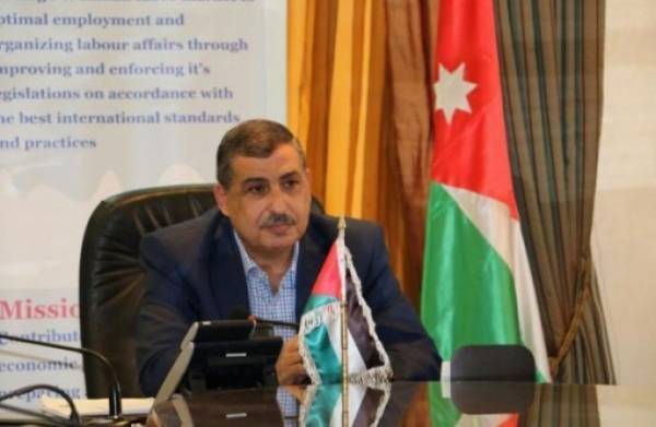 مكاتب العمل مستمرة حتى انتهاء اخر معاملة تصويب اوضاع