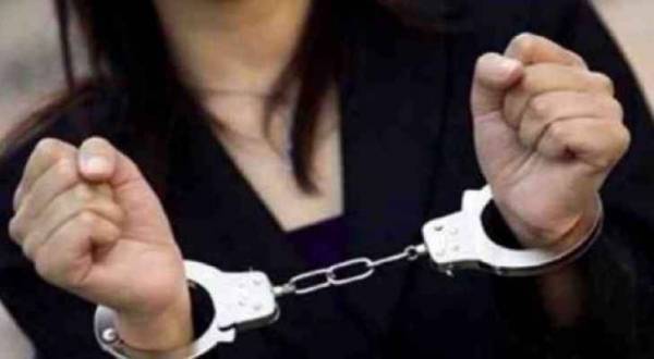 تقنيات عصرية وكمين أمني محكم للقبض على امرأة في الزرقاء!