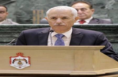 العرموطي يطالب الحكومة بطرد السفير الايراني