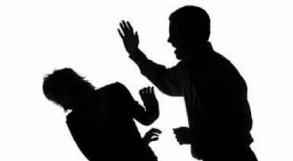 نائب غاضب تحت القبة: كل ما ضرب الزوج مرته كفين نحبسه!