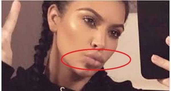 سبب ضم الفتيات للشفاه أثناء التقاط صور السلفي...جواب صادم لـ99  من الرجال!!