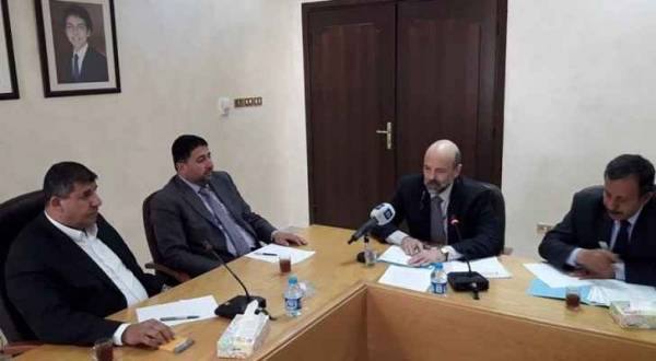 السعود يطالب الرزاز بمنهاج للقضية الفلسطينية