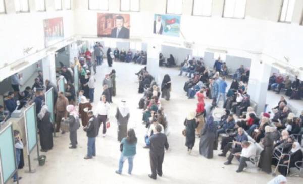 الحكومة تدرس تمديد مهلة إصدار البطاقات الذكية