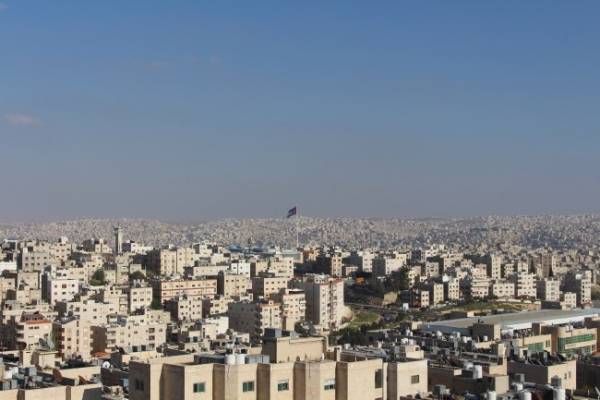 تعرّف على حالة الطقس ليوم الأربعاء ما بين الأرصاد الجوية وطقس العرب