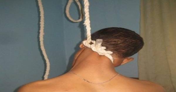 نزيل بأم اللولو يشنق نفسه بغطاء وسادته