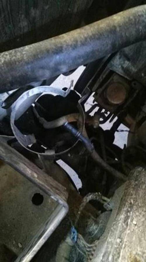 الأمن يطارد مركبة ويجبرها على التوقف ويكشف عما عثر بداخلها صور