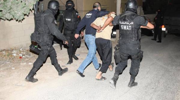 القبض على أربعة اشخاص متخصصين بسرقة الشاحنات في معان