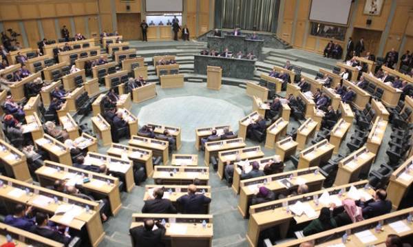 الطراونة: سنستأذن الملك لعقد دورة استثنائية لإقرار تشريعات قضائية