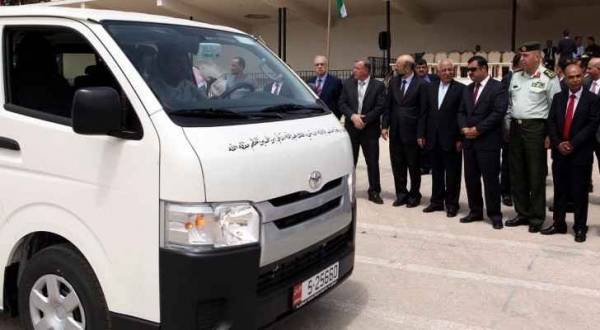 ٥٥ حافلة لعدد من المؤسسات ضمن المبادرات الملكية السامية