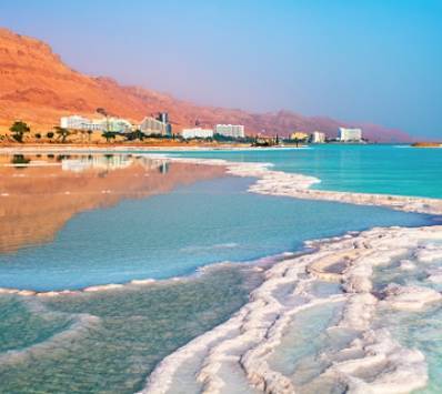 تشديد الرقابة على فنادق البحر الميت