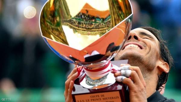 نادال يتقدم بتصنيف التنس