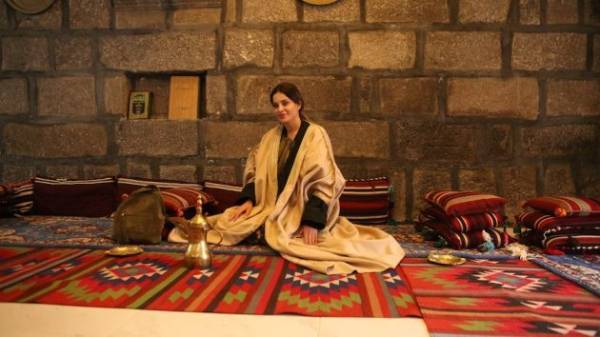 دومينيك حوراني ومغامرات في البادية الأردنية