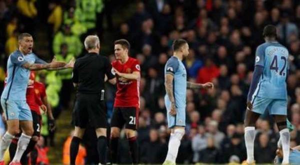 الدوري الإنجليزي الممتاز  ديربي مانشستر ينتهي بتعادل سلبي مخيّب